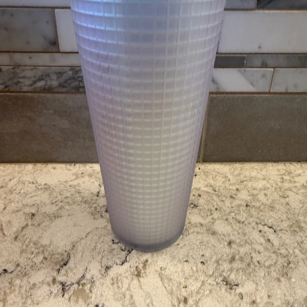 Starbucks Iridescent Unicorn Grid Tumbler 24 oz Venti‎ Cup Spring 2022